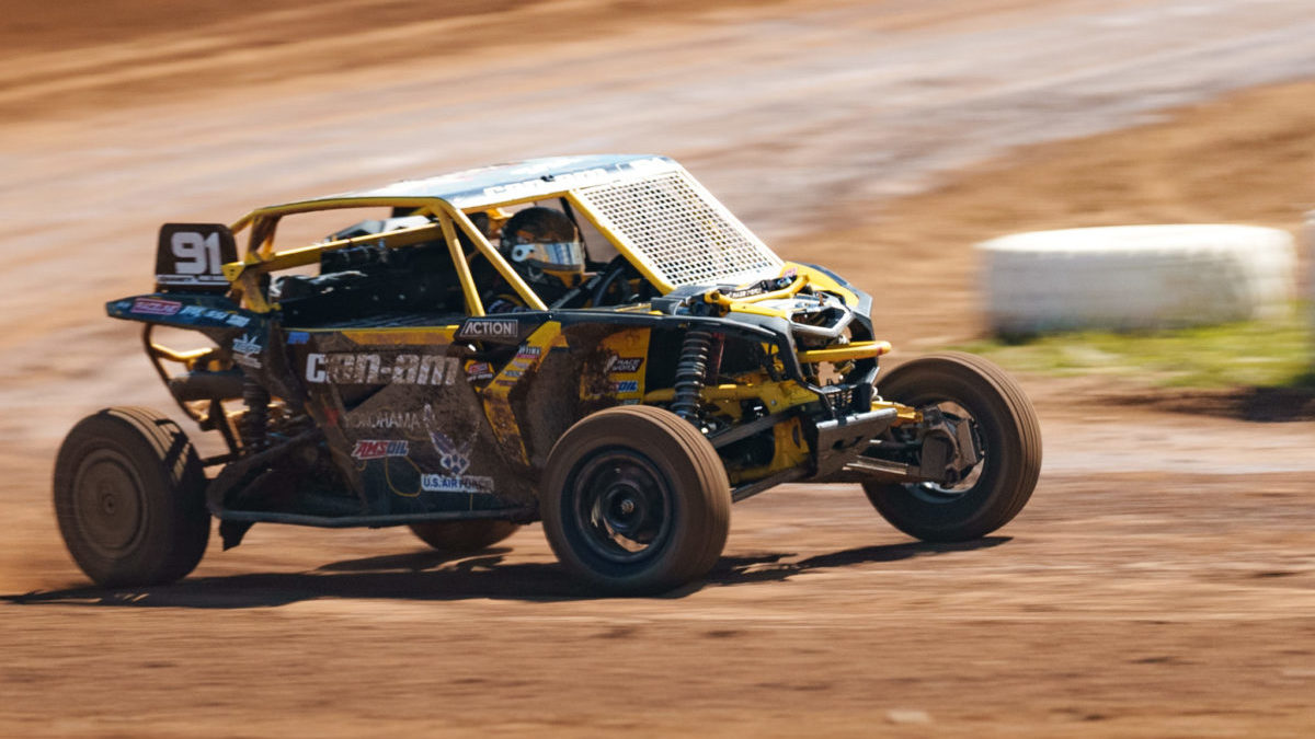 Team AMSOIL Wins Championship at Crandon