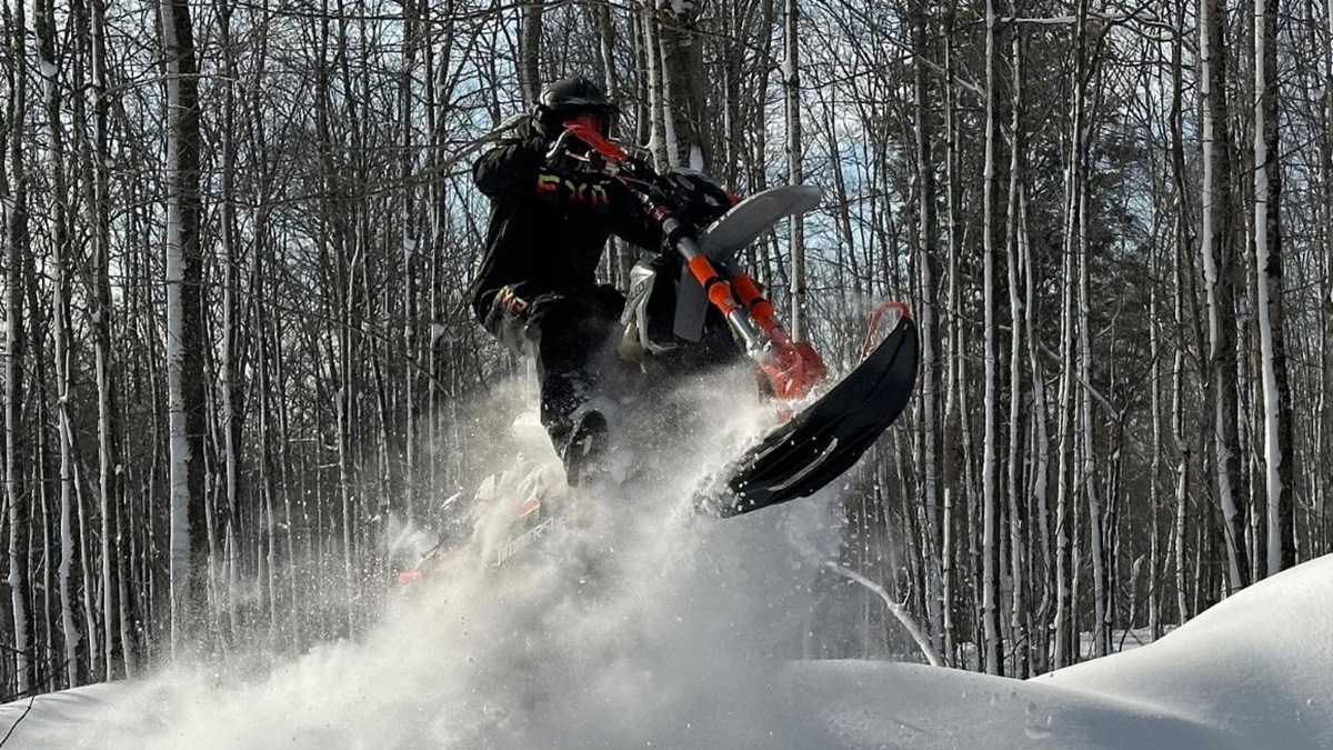 Snow Bikes Destroy Most Motor Oils